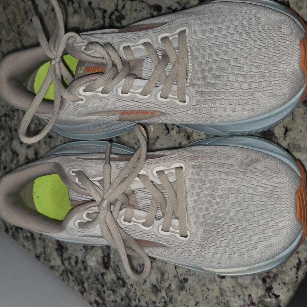 Gently Worn Brooks Glycerin 21, Women 6 Coconut Aqua Summer Sunset